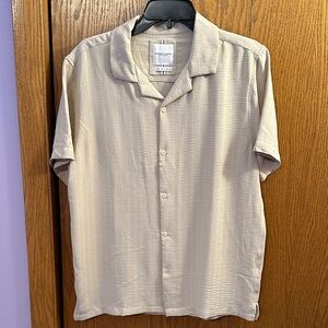 Denim & Flower Men's Cream Button Down Shirt size medium.